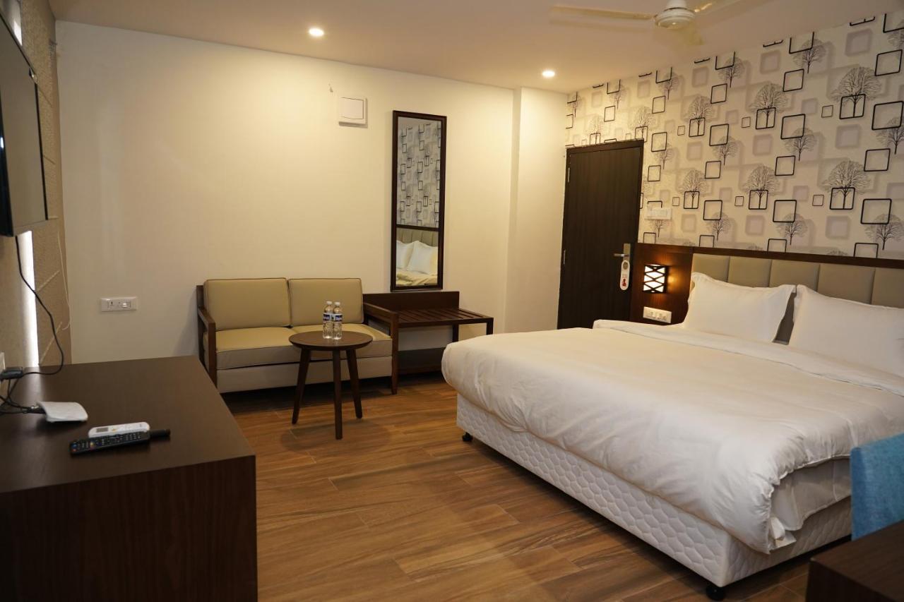 Hotel D Dev Vijayawāda Exteriér fotografie